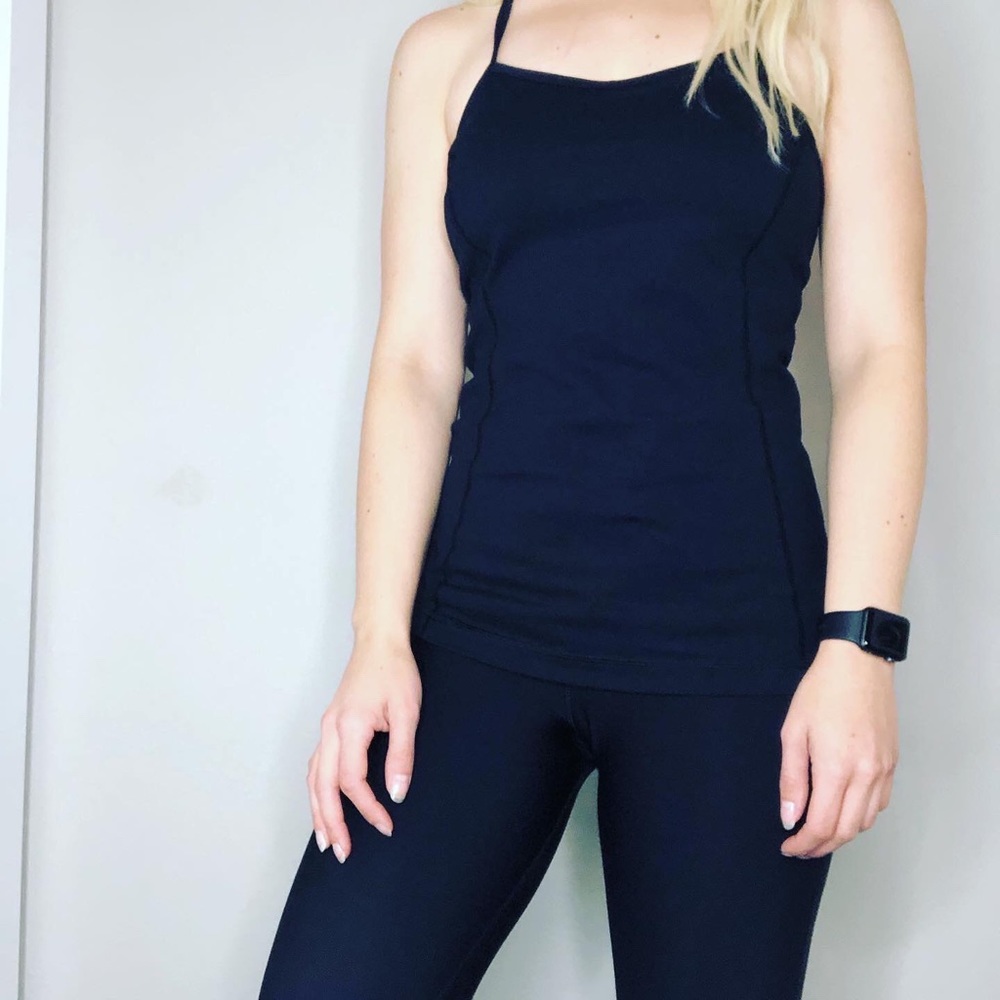 Under Armour top